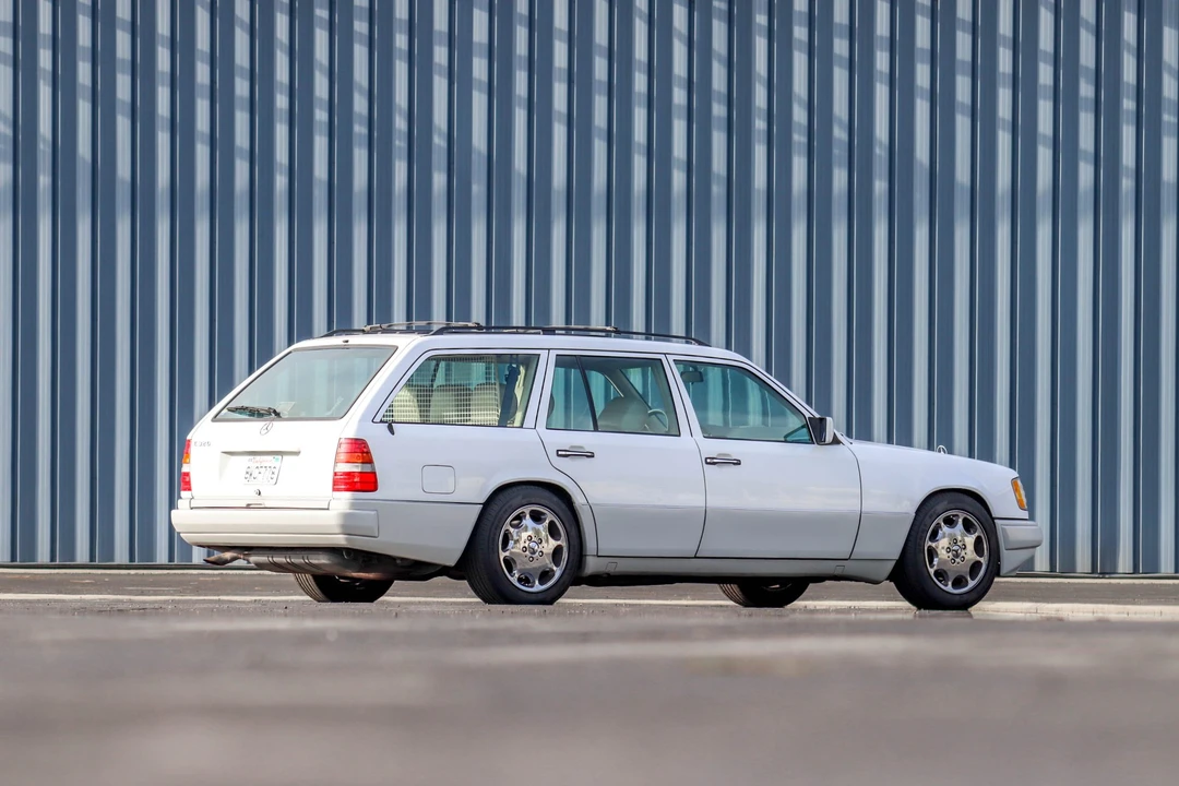 1995 Mercedes-Benz W124 E-Class - Image 23 of 31