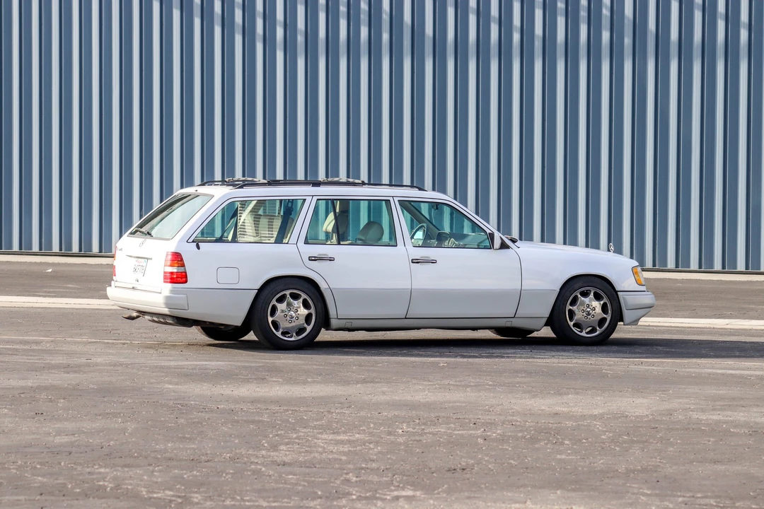 1995 Mercedes-Benz W124 E-Class - Image 22 of 31