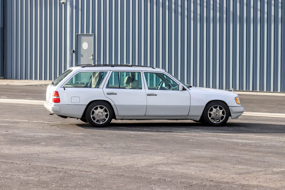 1995 Mercedes-Benz W124 E-Class - Image 21 of 31