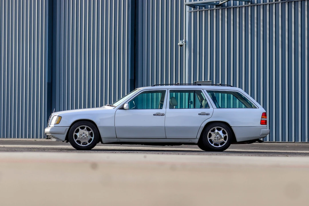 1995 Mercedes-Benz W124 E-Class - Image 10 of 31