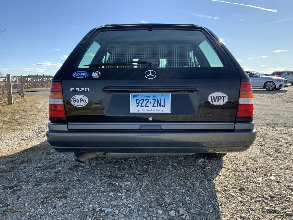 1995 Mercedes-Benz W124 E-Class - Image 13 of 31