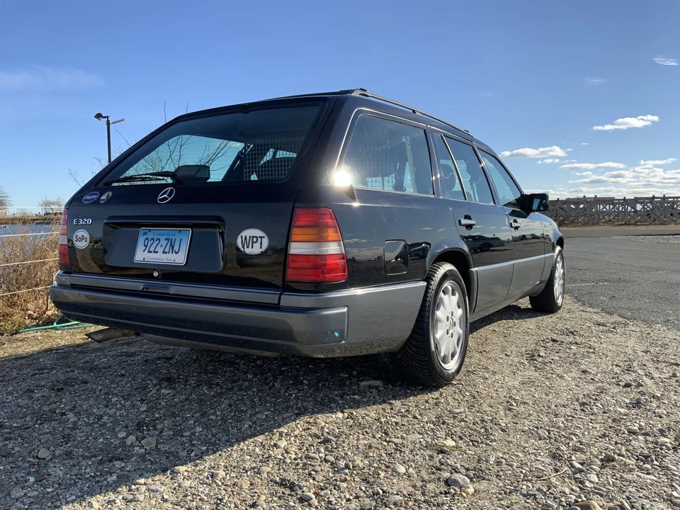 1995 Mercedes-Benz W124 E-Class - Image 12 of 31