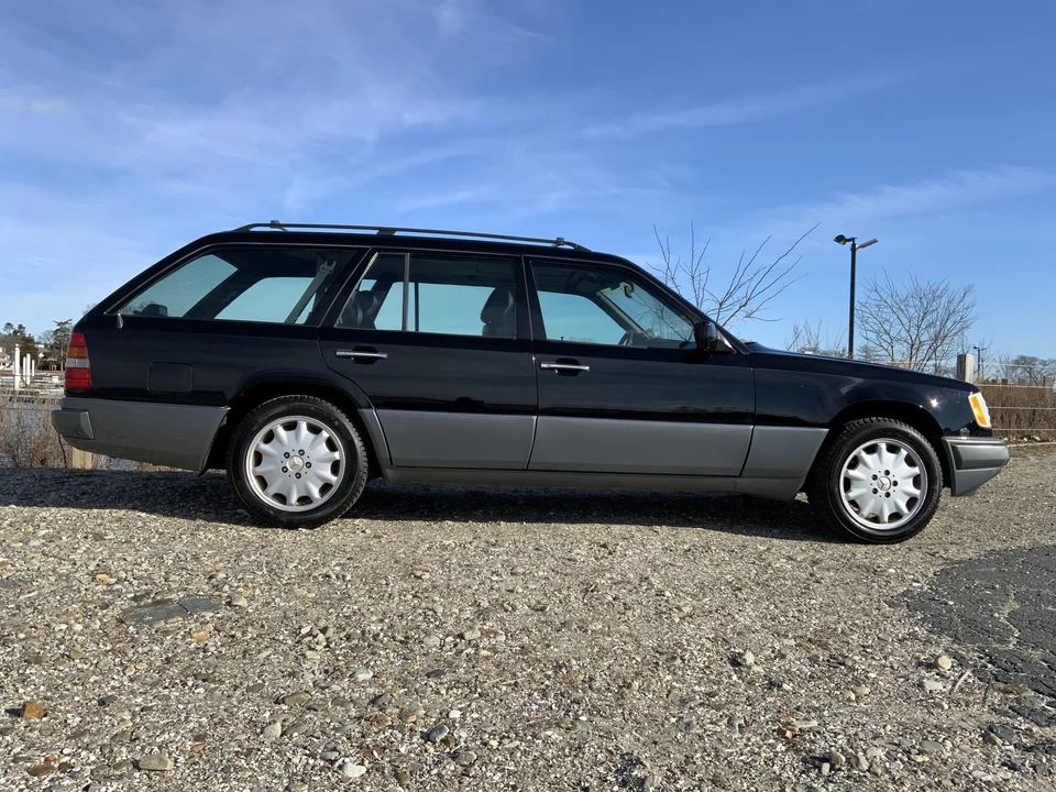 1995 Mercedes-Benz W124 E-Class - Image 9 of 31