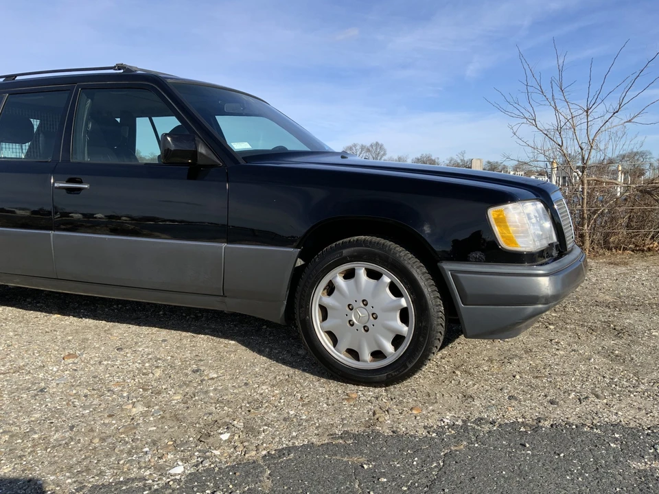 1995 Mercedes-Benz W124 E-Class - Image 20 of 31