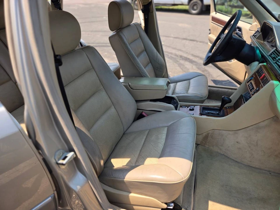1995 Mercedes-Benz W124 E-Class - Image 9 of 21