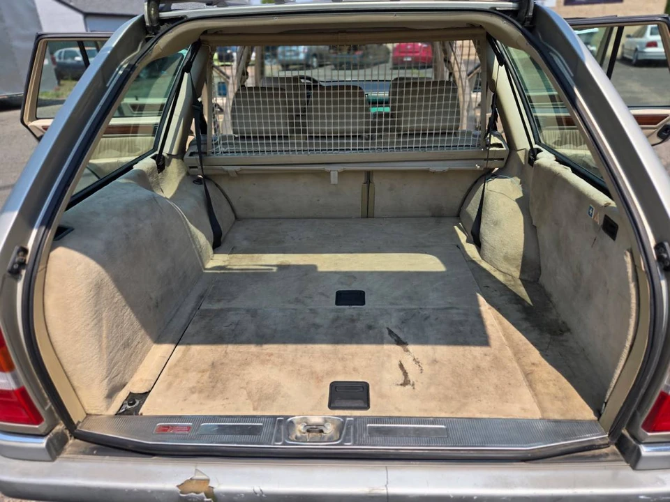 1995 Mercedes-Benz W124 E-Class - Image 15 of 21