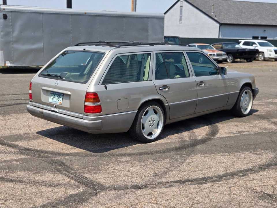 1995 Mercedes-Benz W124 E-Class - Image 3 of 21