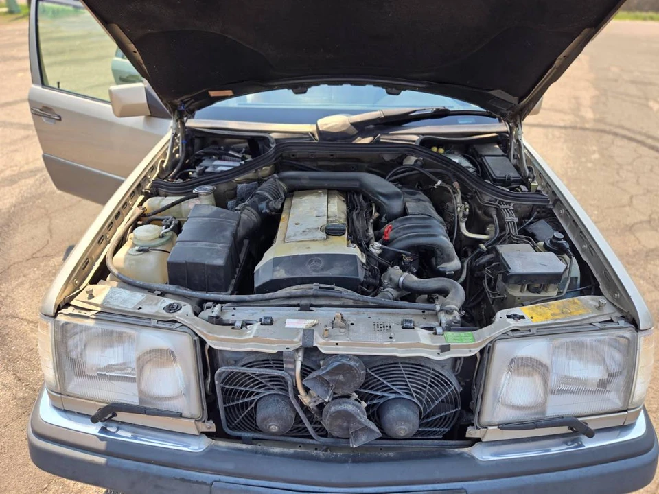 1995 Mercedes-Benz W124 E-Class - Image 5 of 21