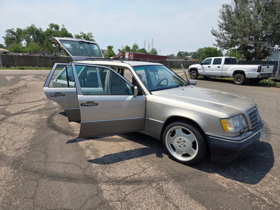 1995 Mercedes-Benz W124 E-Class - Image 18 of 21