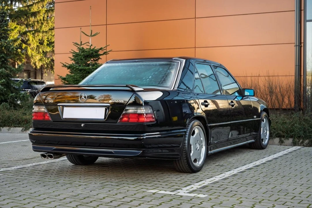 1995 Mercedes-Benz W124 E-Class - Image 9 of 30