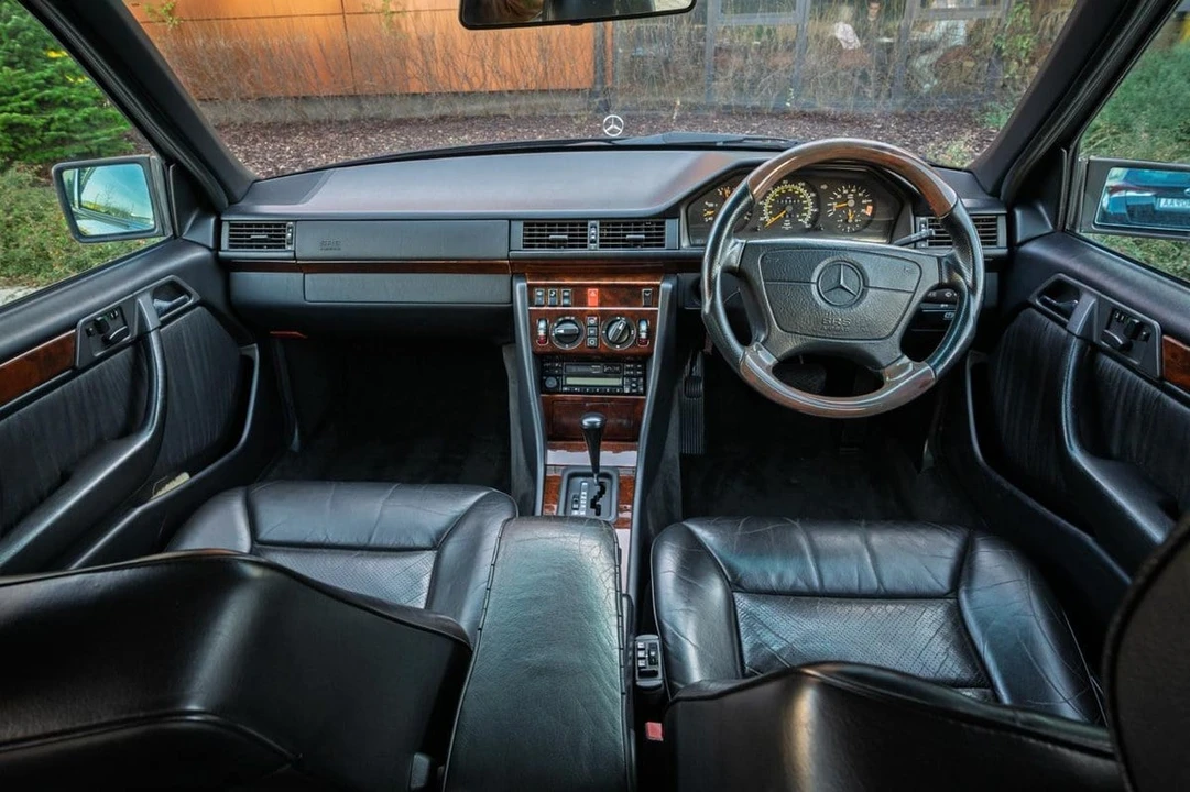 1995 Mercedes-Benz W124 E-Class - Image 16 of 30
