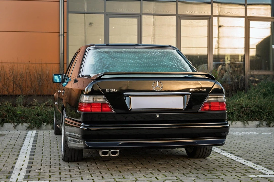 1995 Mercedes-Benz W124 E-Class - Image 10 of 30