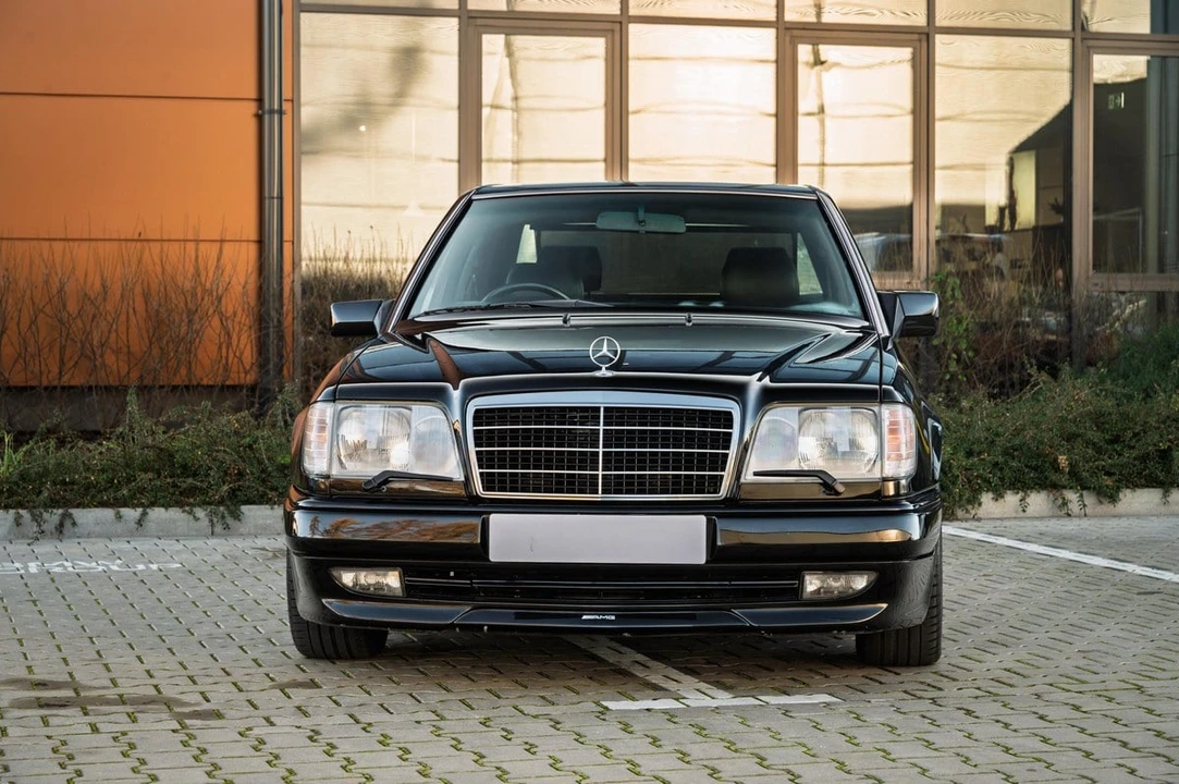 1995 Mercedes-Benz W124 E-Class - Image 8 of 30