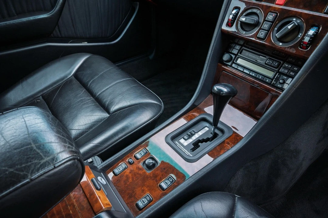 1995 Mercedes-Benz W124 E-Class - Image 24 of 30