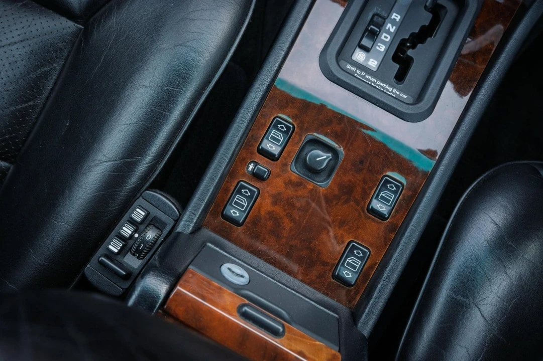 1995 Mercedes-Benz W124 E-Class - Image 26 of 30