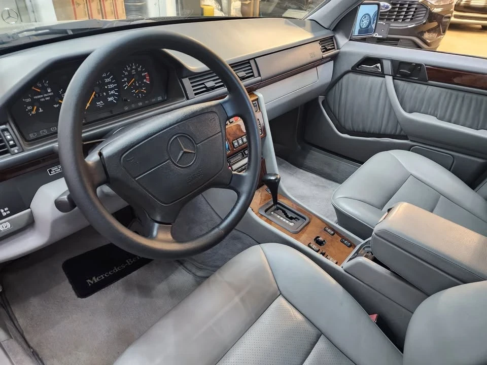 1995 Mercedes-Benz W210 E-Class - Image 5 of 19