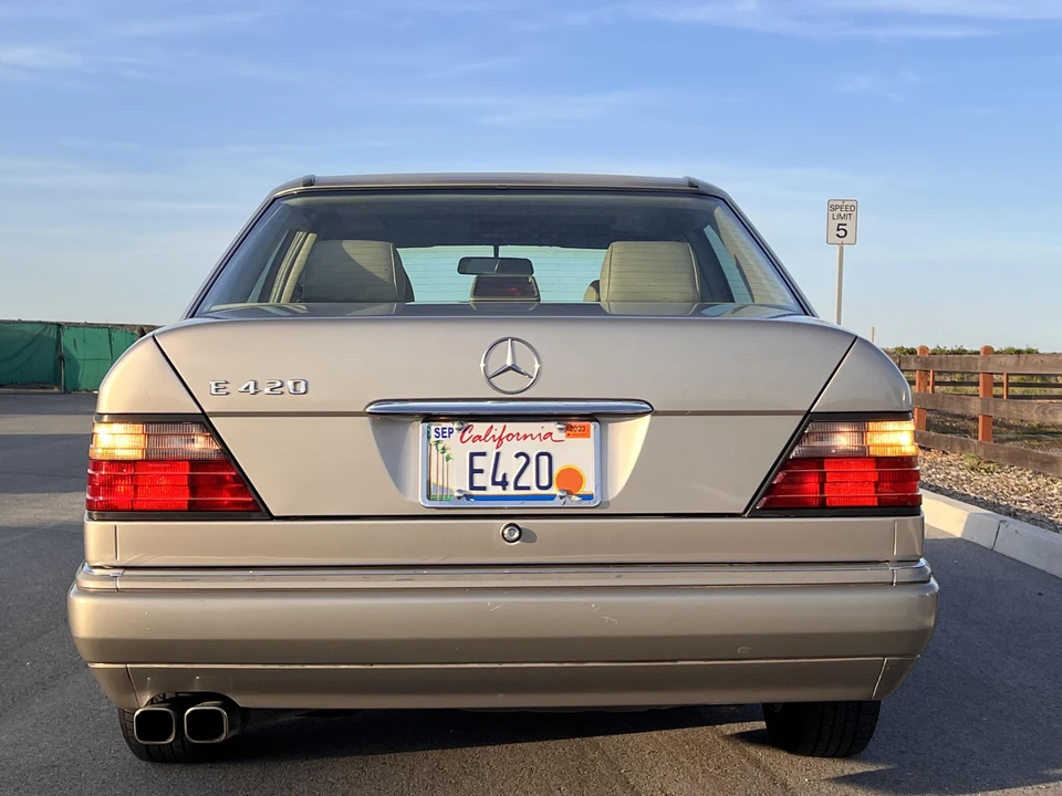 1995 Mercedes-Benz W124 E-Class - Image 18 of 31