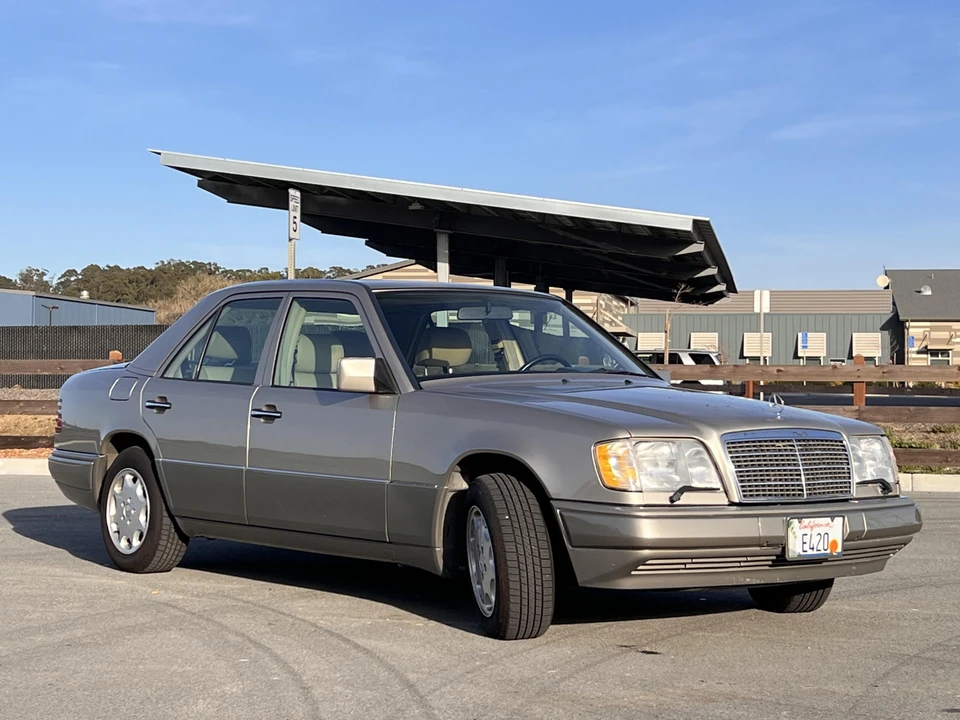 1995 Mercedes-Benz W124 E-Class - Image 22 of 31