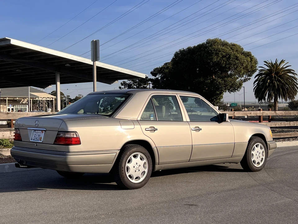 1995 Mercedes-Benz W124 E-Class - Image 20 of 31