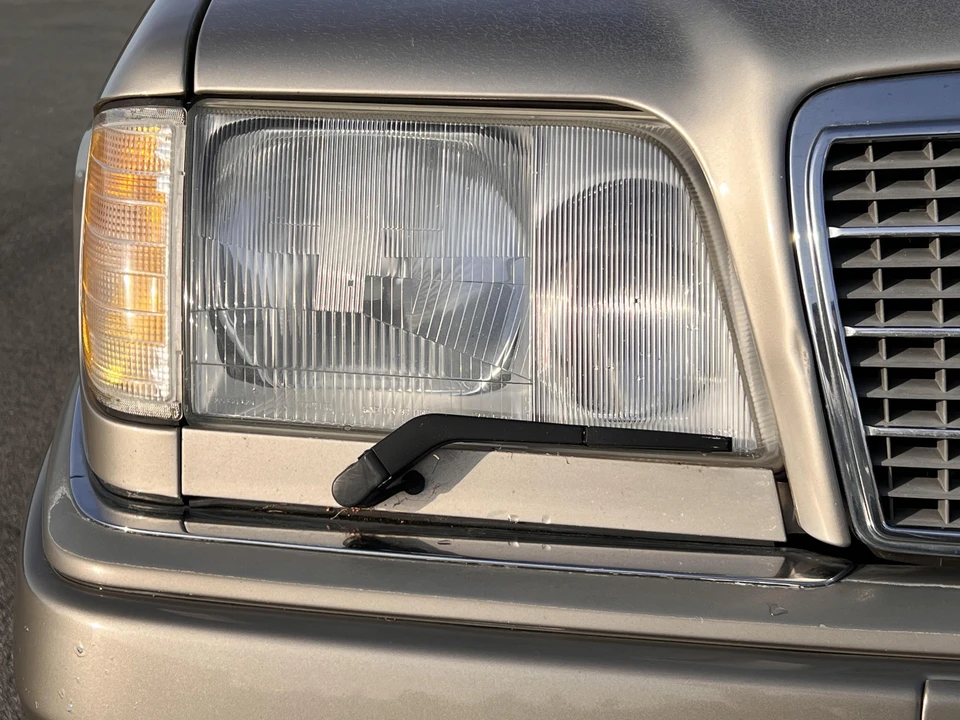 1995 Mercedes-Benz W124 E-Class - Image 26 of 31