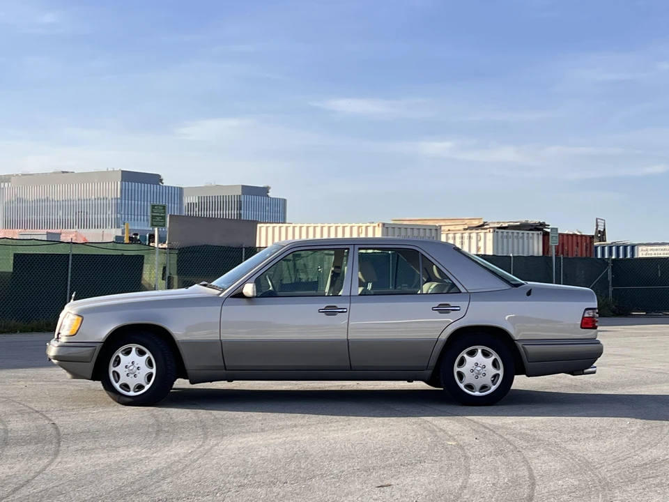 1995 Mercedes-Benz W124 E-Class - Image 15 of 31