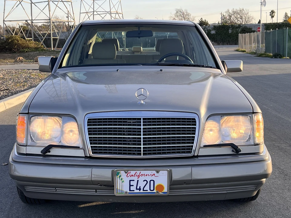 1995 Mercedes-Benz W124 E-Class - Image 8 of 31