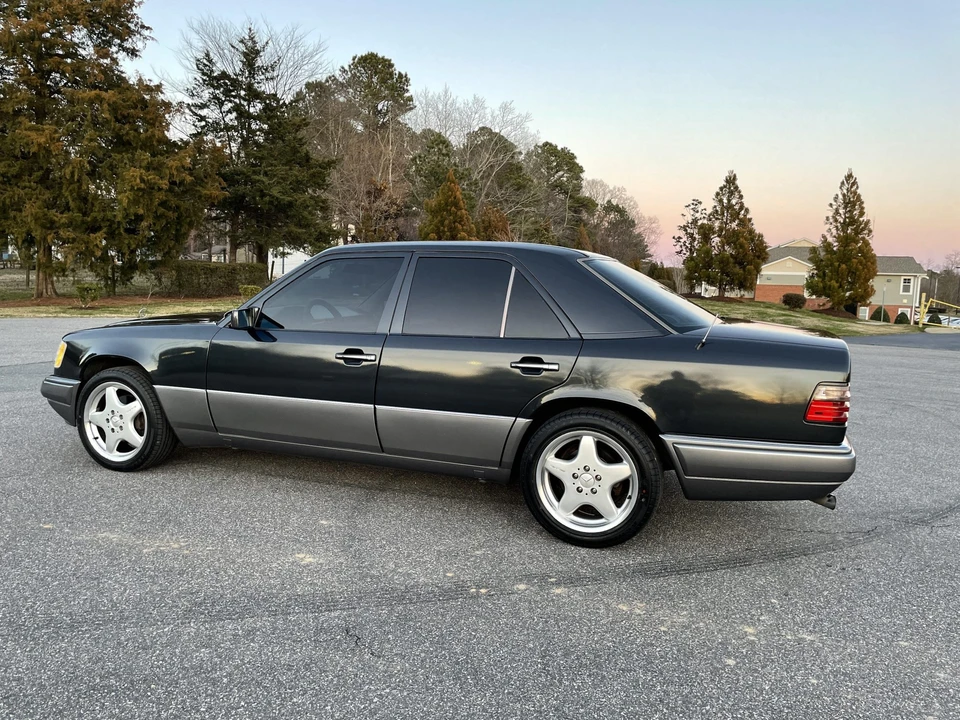 1995 Mercedes-Benz W124 E-Class - Image 30 of 31
