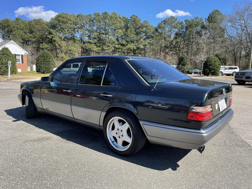 1995 Mercedes-Benz W124 E-Class - Image 7 of 31