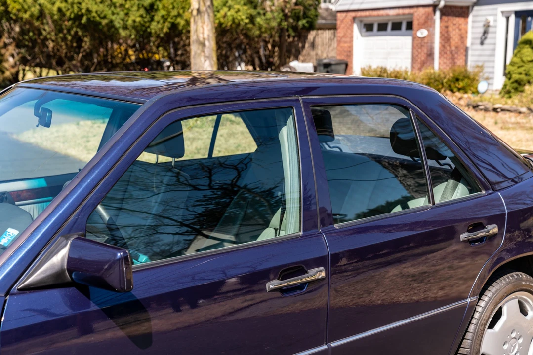 1995 Mercedes-Benz W124 E-Class - Image 20 of 31