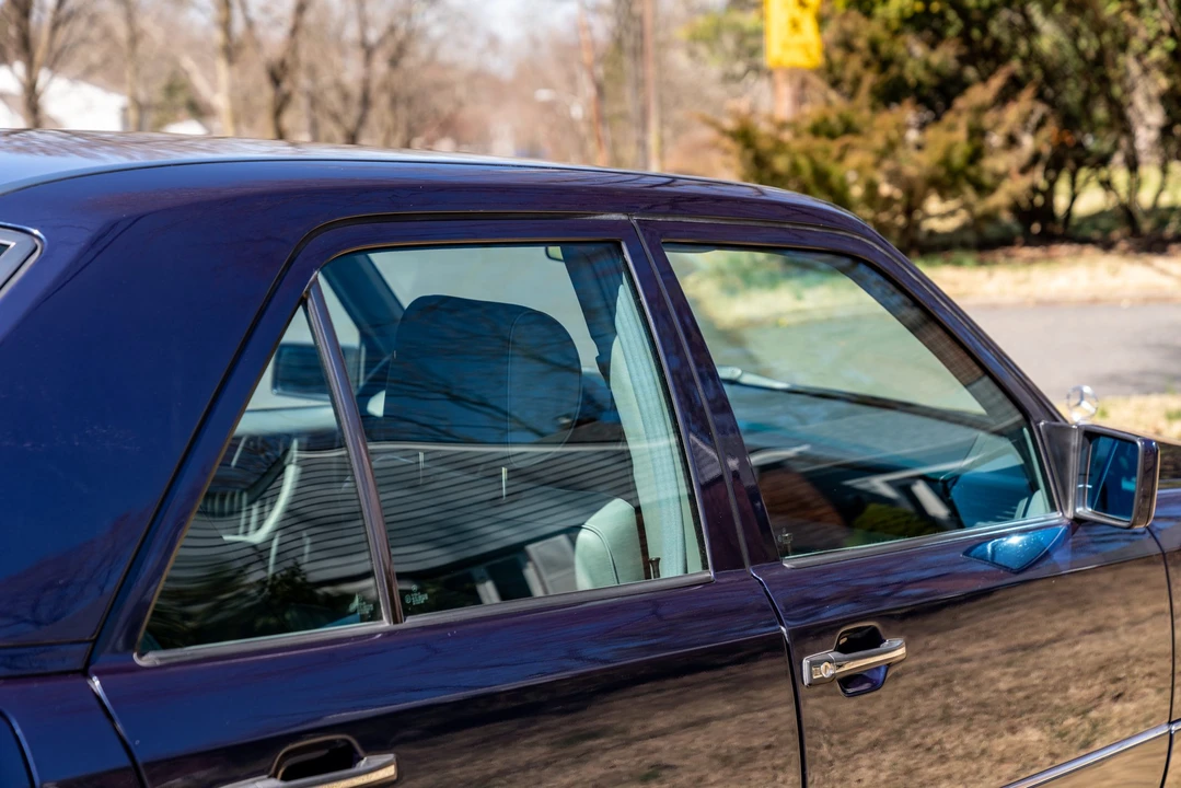 1995 Mercedes-Benz W124 E-Class - Image 22 of 31