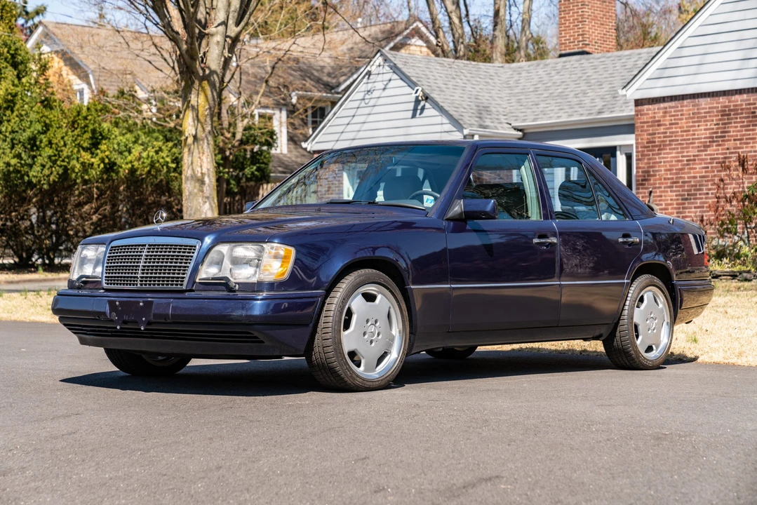 1995 Mercedes-Benz W124 E-Class - Image 2 of 31