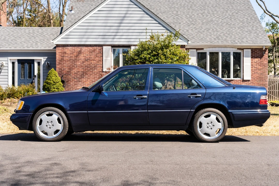 1995 Mercedes-Benz W124 E-Class - Image 3 of 31