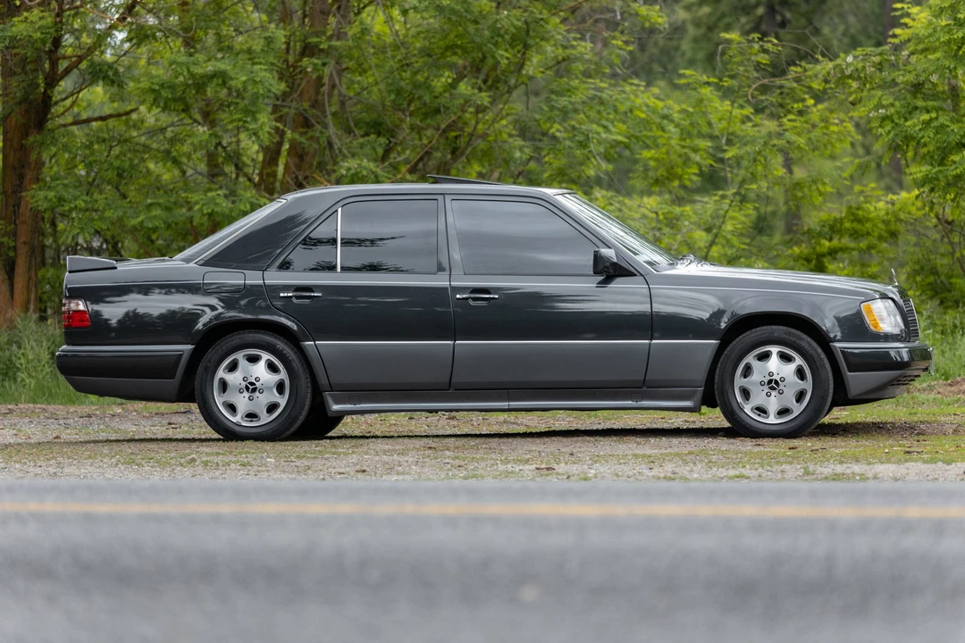 1995 Mercedes-Benz W124 E-Class - Image 5 of 31