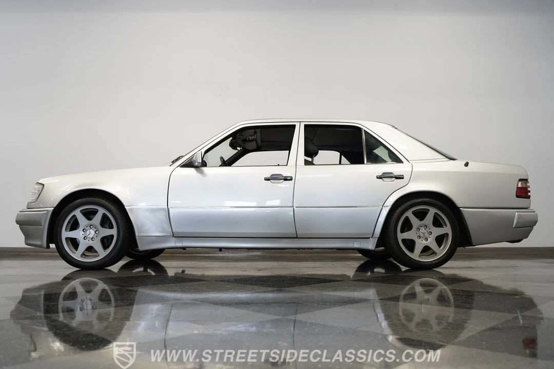 1995 Mercedes-Benz 500E & E500 - Image 11 of 12