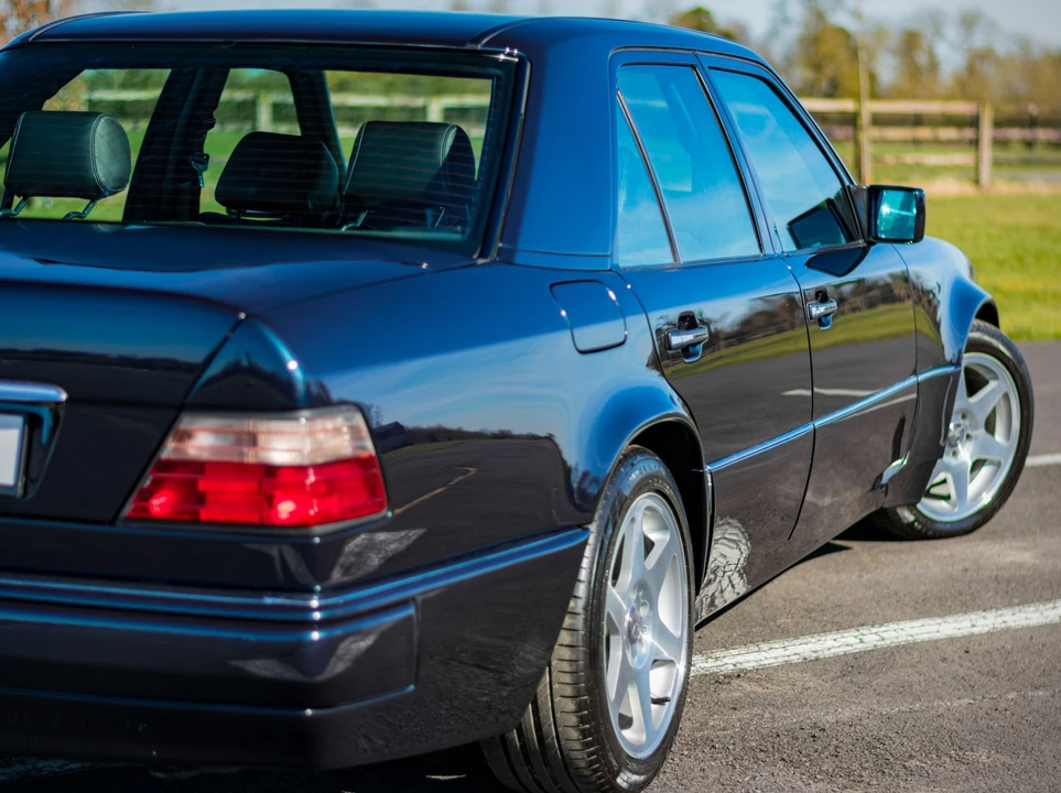 1995 Mercedes-Benz 500E & E500 - Image 10 of 18