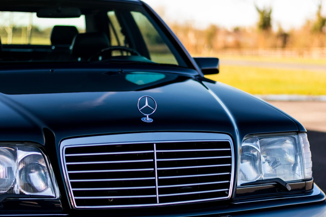 1995 Mercedes-Benz 500E & E500 - Image 17 of 18