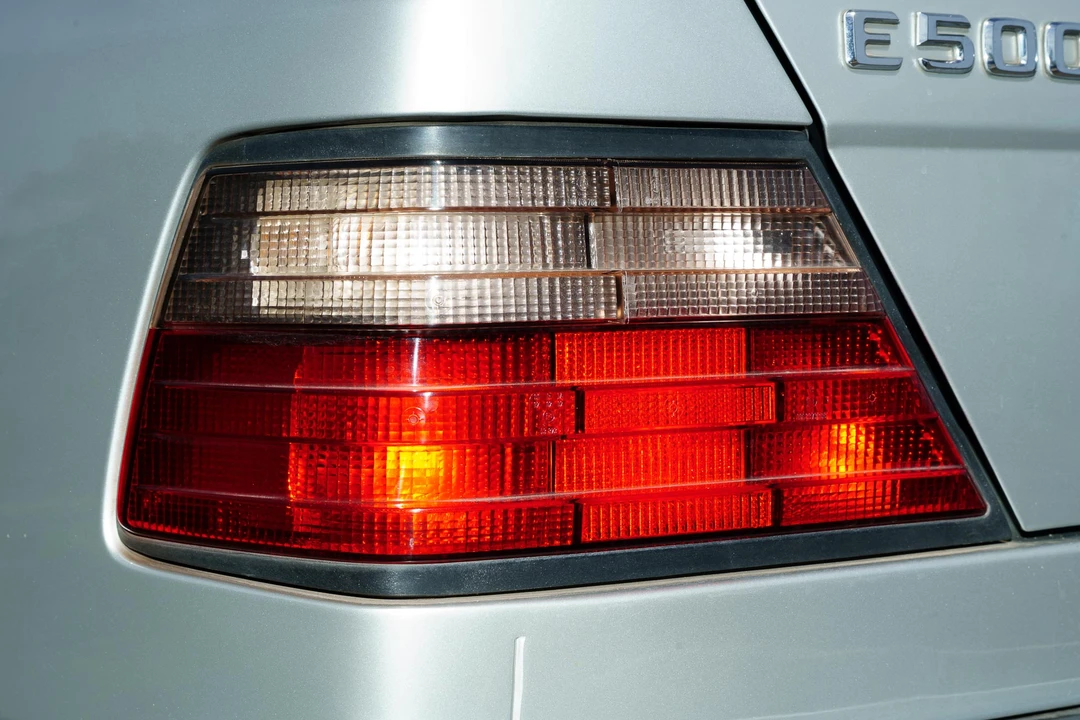1995 Mercedes-Benz 500E & E500 - Image 30 of 31
