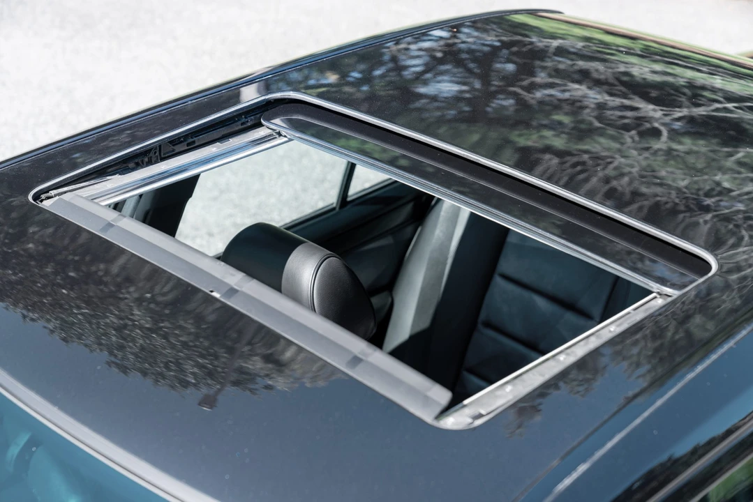 1995 Mercedes-Benz 500E & E500 - Image 18 of 31
