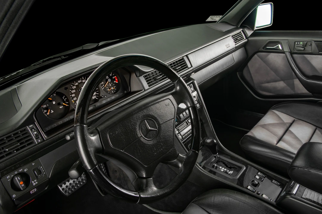 1995 Mercedes-Benz W124 E-Class - Image 5 of 31