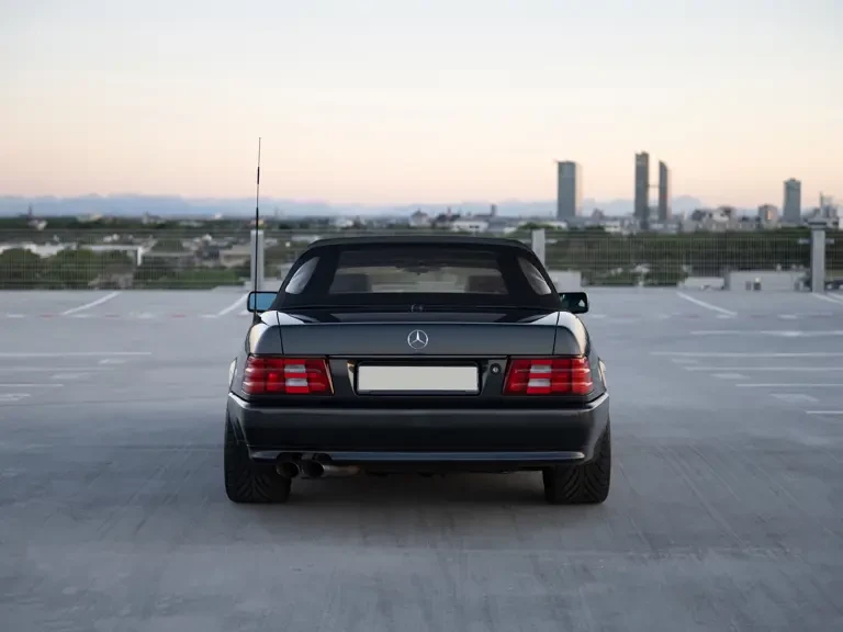 1995 Mercedes-Benz R129 SL 55 & SL 60 & SL 70 & SL 72 & SL 73 AMG - Image 9 of 31