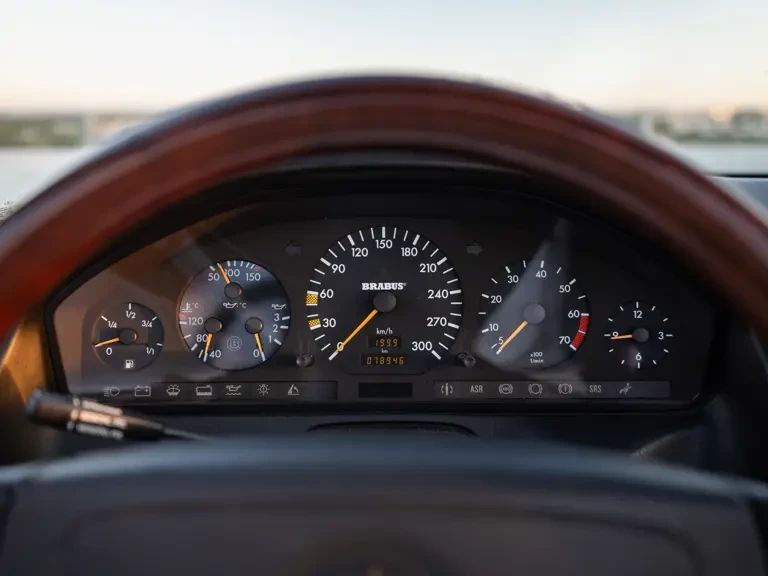 1995 Mercedes-Benz R129 SL 55 & SL 60 & SL 70 & SL 72 & SL 73 AMG - Image 16 of 31