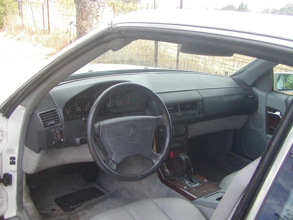 1995 Mercedes-Benz R129 SL-Class - Image 25 of 31