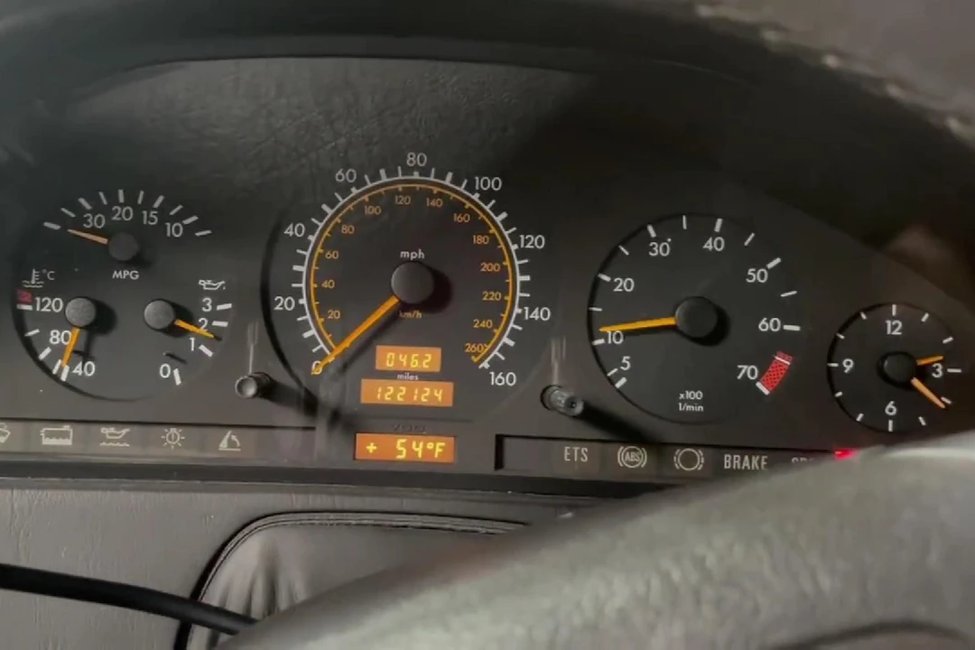 1995 Mercedes-Benz R129 SL-Class - Image 26 of 31