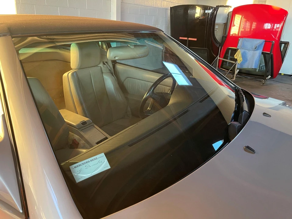 1995 Mercedes-Benz R129 SL-Class - Image 17 of 31