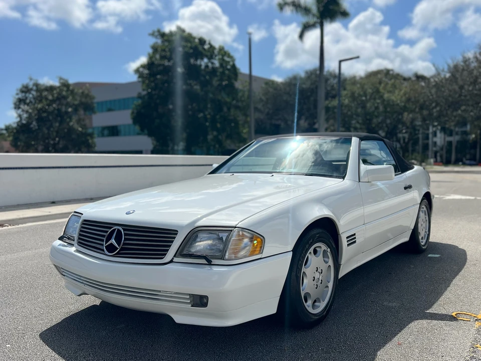 1995 Mercedes-Benz R129 SL-Class - Image 2 of 31