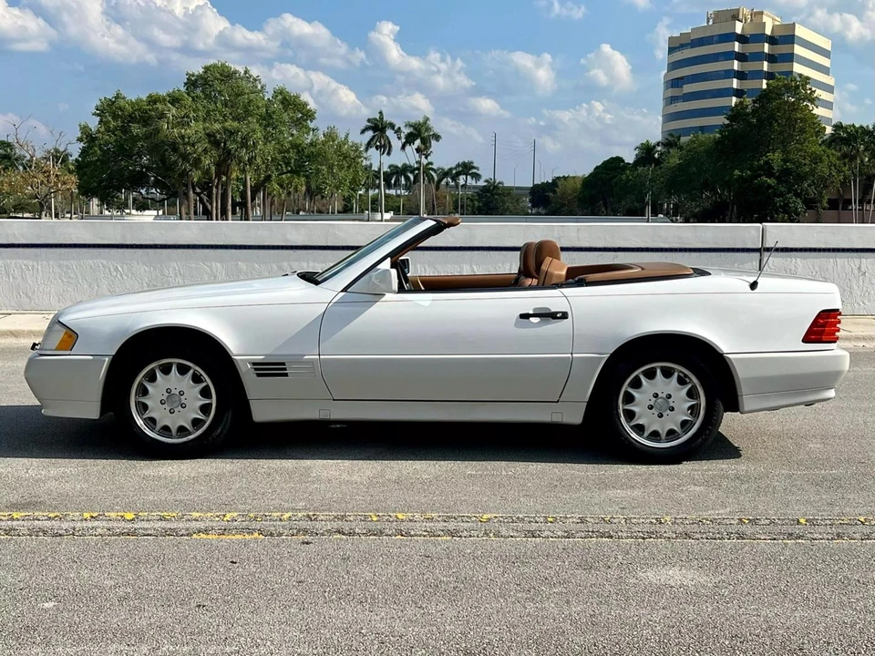 1995 Mercedes-Benz R129 SL-Class - Image 17 of 31