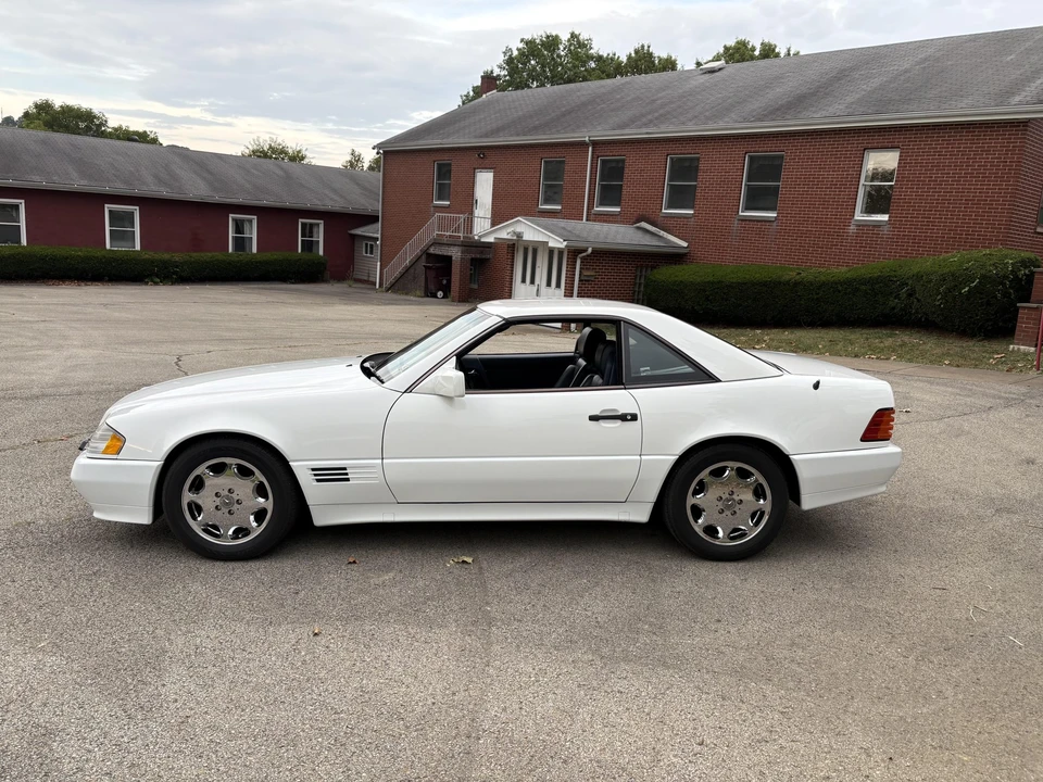 1995 Mercedes-Benz R129 SL-Class - Image 8 of 31