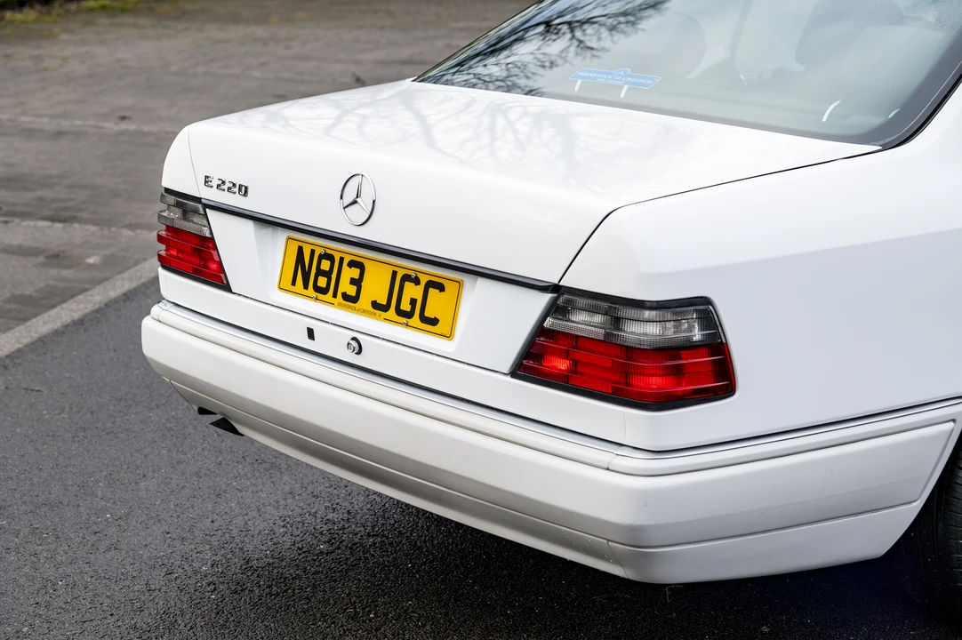 1995 Mercedes-Benz W124 E-Class - Image 17 of 31