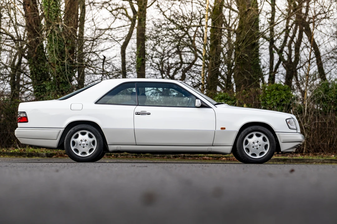 1995 Mercedes-Benz W124 E-Class - Image 4 of 31