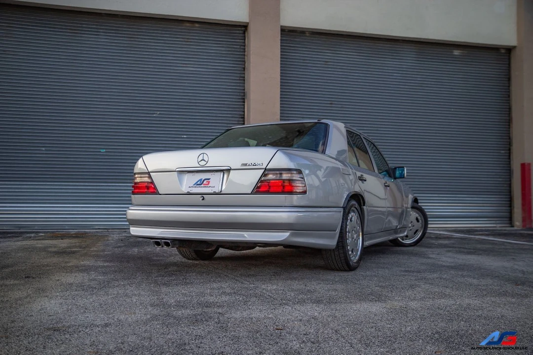 1995 Mercedes-Benz W124 E-Class - Image 3 of 21